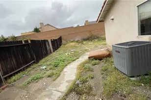 2643 N Fitzsimmons, Rialto, CA 92377 - Photo 5