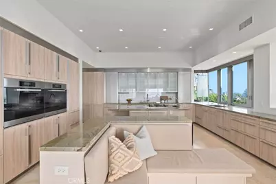 900 Gainsborough Drive, Laguna Beach, CA 92651 - Photo 23