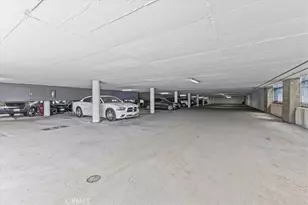 5585 E Pacific Coast Hwy, Long Beach, CA 90804 - Photo 27