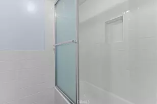 5585 E Pacific Coast Hwy, Long Beach, CA 90804 - Photo 13