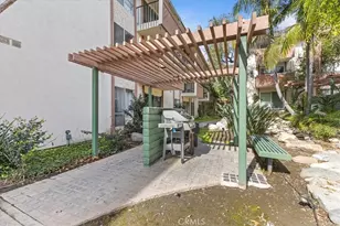 5585 E Pacific Coast Hwy, Long Beach, CA 90804 - Photo 15