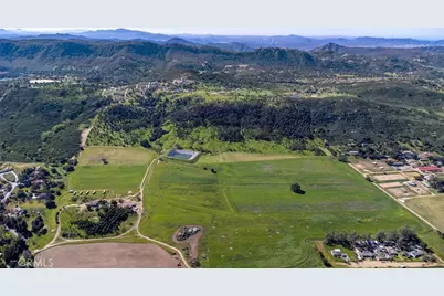 15300 Round Tree Road, Valley Center, CA 92082 - Photo 11