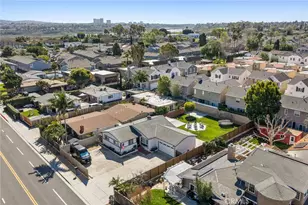 315 University Dr, Costa Mesa, CA 92627 - Photo 7