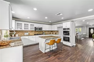 74 Linhaven, Irvine, CA 92602 - Photo 5