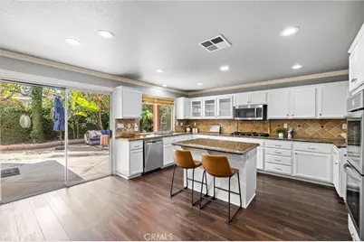 74 Linhaven, Irvine, CA 92602 - Photo 5
