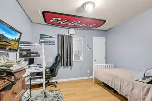 210 S Raitt, Santa Ana, CA 92703 - Photo 7