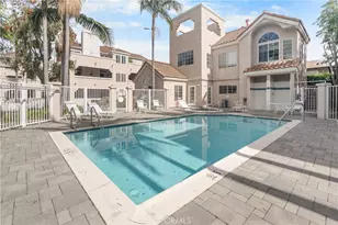 4561 Warner, Huntington Beach, CA 92649 - Photo 19