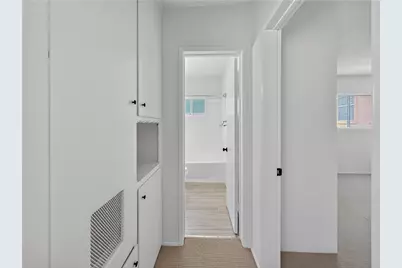 207 209 Baltimore Avenue, Huntington Beach, CA 92648 - Photo 7