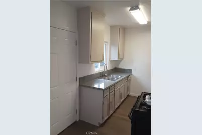 813 E Imperial, Los Angeles, CA 90059 - Photo 13
