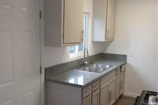 813 E Imperial, Los Angeles, CA 90059 - Photo 13