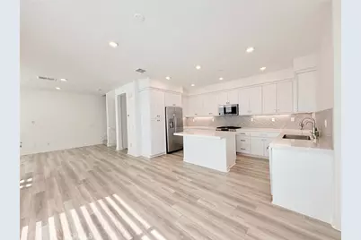 1677 W Lincoln #103, Anaheim, CA 92801 - Photo 3