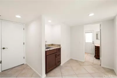 20761 Mission Ln, Huntington Beach, CA 92646 - Photo 21