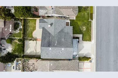 20761 Mission Ln, Huntington Beach, CA 92646 - Photo 51