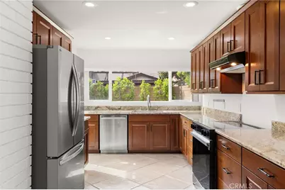 20761 Mission Ln, Huntington Beach, CA 92646 - Photo 9