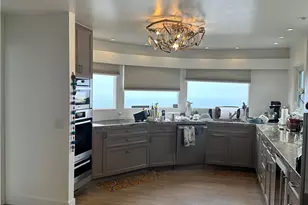 766 Pelican, Laguna Beach, CA 92651 - Photo 5