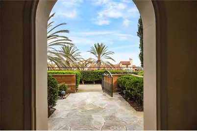 19 Altino, Newport Coast, CA 92657 - Photo 9