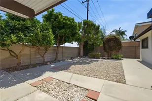 19562 Aragon Cir, Huntington Beach, CA 92646 - Photo 21