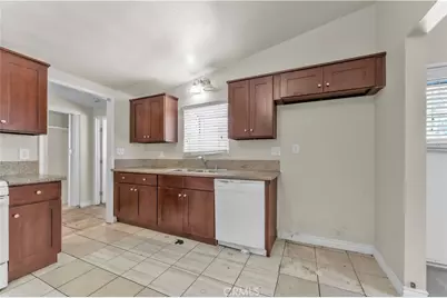 20020 Alburtis Avenue, Lakewood, CA 90715 - Photo 3