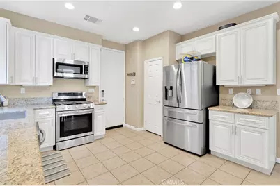 16597 Gala Avenue, Fontana, CA 92337 - Photo 19