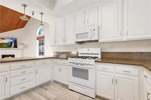 2175 Pacific Ave, Costa Mesa, CA 92627 - Photo 19