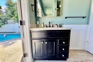 7552 Dr Rhine Dr, Huntington Beach, CA 92647 - Photo 15