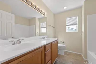 28234 Picadilly Place, Castaic, CA 91384 - Photo 33