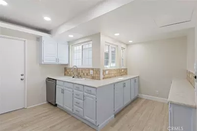 915 Coastline, Seal Beach, CA 90740 - Photo 15