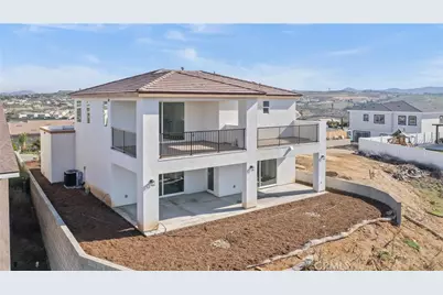 16765 La Bella Villa, Riverside, CA 92503 - Photo 23