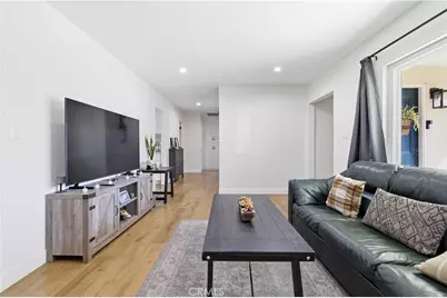 44335 Glenraven, Lancaster, CA 93535 - Photo 3