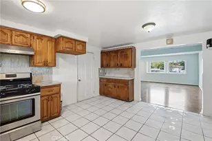 519 English, Santa Ana, CA 92703 - Photo 11