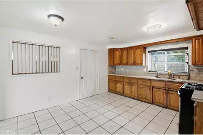 519 English, Santa Ana, CA 92703 - Photo 13