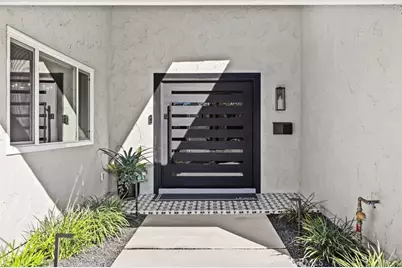 16342 Gentry, Huntington Beach, CA 92647 - Photo 3