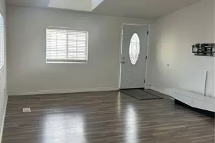 327 W Wilson, Costa Mesa, CA 92627 - Photo 3