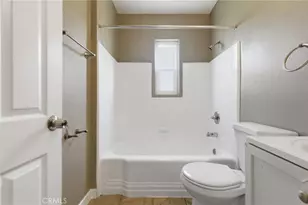 2010 N Corlett, Los Angeles, CA 90059 - Photo 23