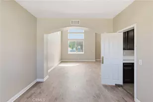 7325 Round Hill Dr, Lancaster, CA 93536 - Photo 15