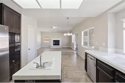 7325 Round Hill Drive, Lancaster, CA 93536 - Photo 9