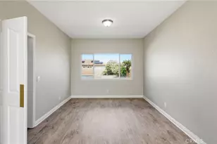 7325 Round Hill Dr, Lancaster, CA 93536 - Photo 17