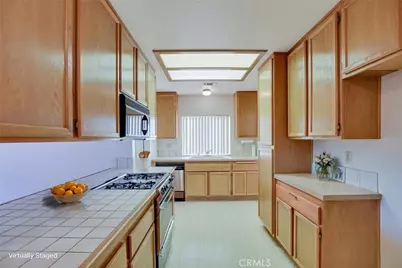 15920 Foxwood, Victorville, CA 92395 - Photo 13