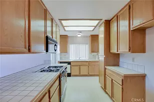 15920 Foxwood, Victorville, CA 92395 - Photo 17