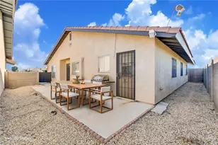 15920 Foxwood, Victorville, CA 92395 - Photo 41