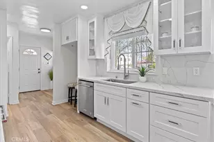 9801 S Hobart Blvd, Los Angeles, CA 90047 - Photo 19