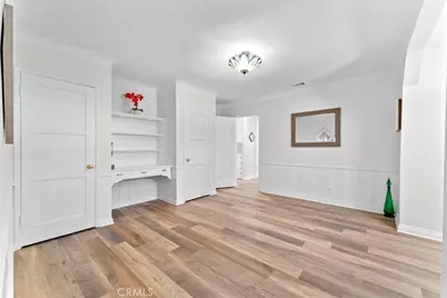 9801 S Hobart Boulevard, Los Angeles, CA 90047 - Photo 19