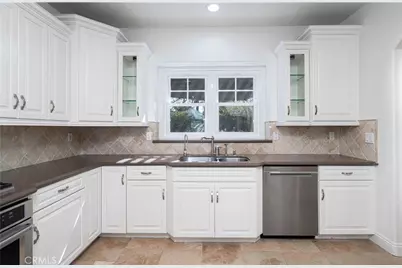 308 Cleveland, Huntington Beach, CA 92648 - Photo 9