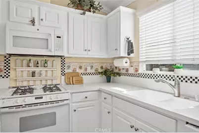 7 Saratoga, Newport Beach, CA 92660 - Photo 27