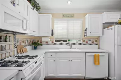 7 Saratoga, Newport Beach, CA 92660 - Photo 25