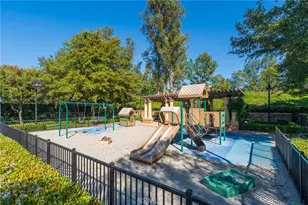 88 Capricorn, Irvine, CA 92618 - Photo 35