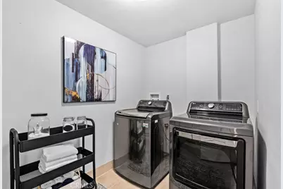 525 Vista Flora, Newport Beach, CA 92660 - Photo 29