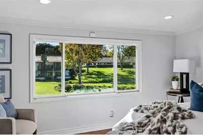 525 Vista Flora, Newport Beach, CA 92660 - Photo 17
