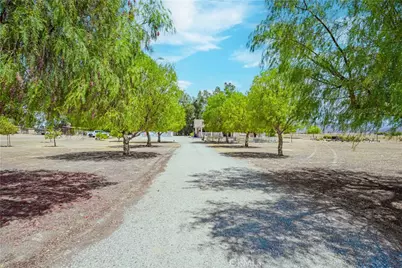 28200 Patterson Avenue, Winchester, CA 92596 - Photo 3