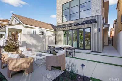 520 11th Street, Huntington Beach, CA 92648 - Photo 1